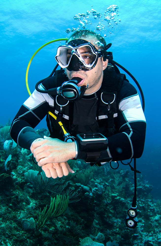 Scuba-Dive-in-Belize-1